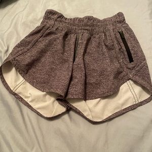 Super cute no flaws barley worn and size zero